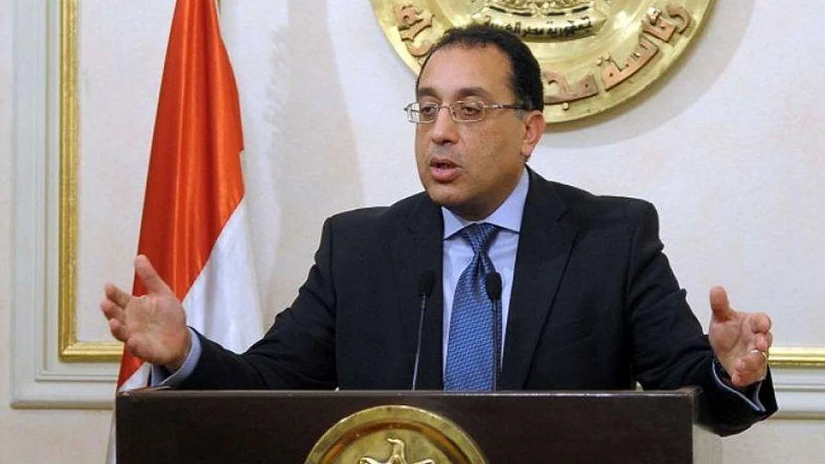 إلغاء الاحتفالات وغرامات فورية.. مصر تعلن إجراءات جديدة للسيطرة على كورونا