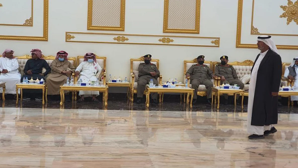 مدير الأمن العام يعزي آل هتيلة في وفاة حسين