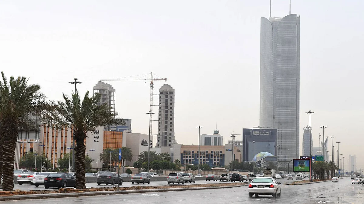 الحصيني: أمطار على عدة مناطق بالمملكة خلال ساعات