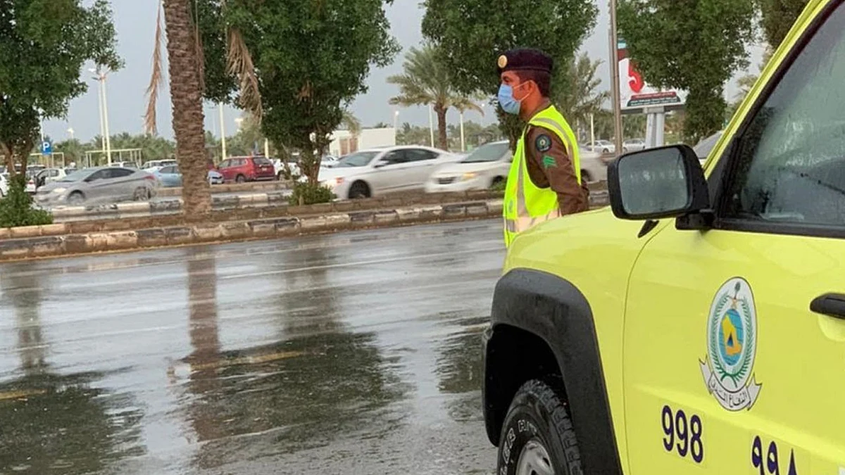 أمير الحدود الشمالية يوجه «الدفاع المدني» بالتعامل مع حالات هطول الأمطار الطارئة
