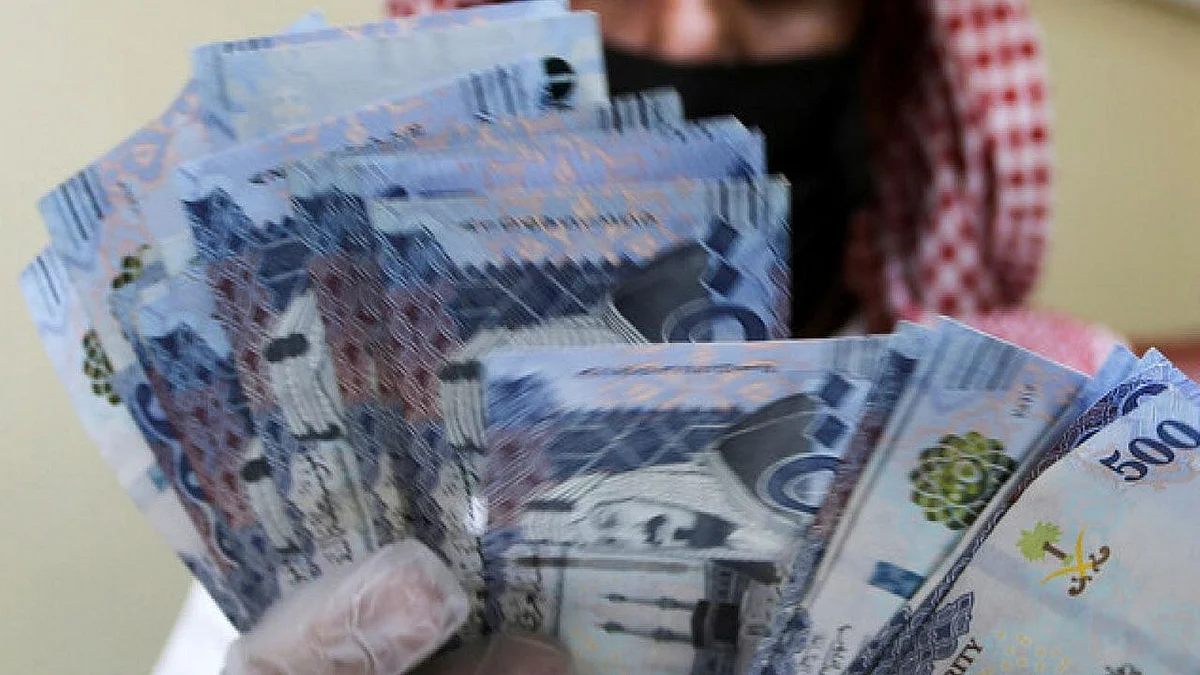رشوة موثقة تُوقِف «ضابطي صف» بالجوازات ومكافحة المخدرات