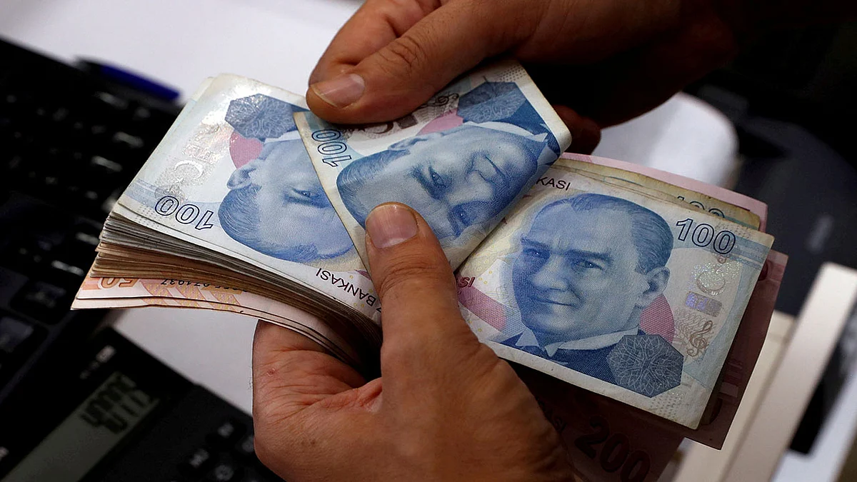 بلومبرج: التضخم في تركيا يتجاوز التوقعات ومحافظ البنك المركزي في مأزق