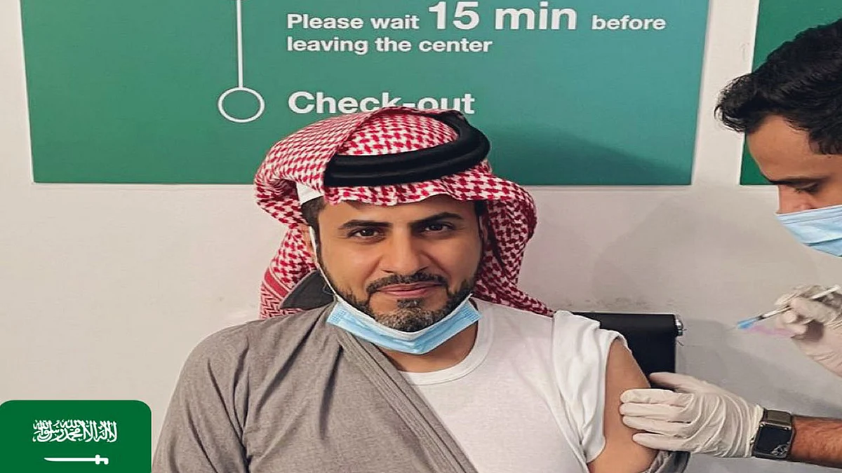 محافظ الجمارك بعد تلقيه أولى جرعات لقاح كورونا: «تنظيم احترافي»