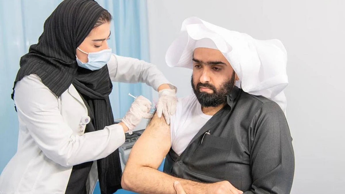 رئيس ديوان المظالم يتلقى أولى جرعة اللقاح المضاد لكورونا