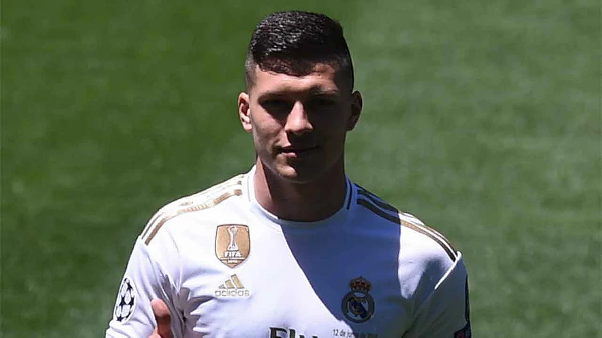 ذهب من حيث أتى.. مهاجم ريال مدريد يغادر إلى آينتراخت
