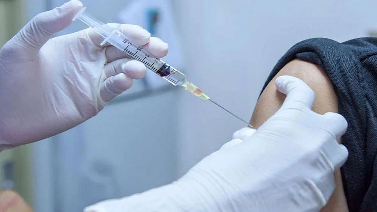 دراسة: حصانة لقاح كورونا 5 أشهر.. والمتعافون قد ينقلون العدوى