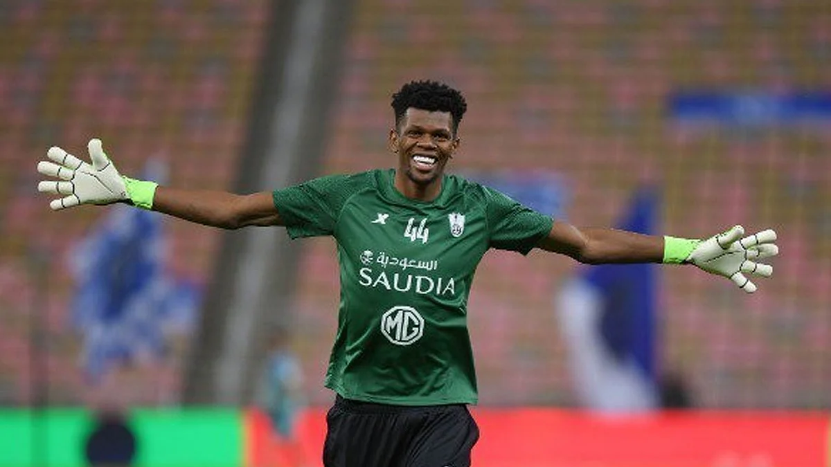 محمد الربيعي يكشف سبب رفضه مغادرة ملعب مباراة الأهلي والهلال