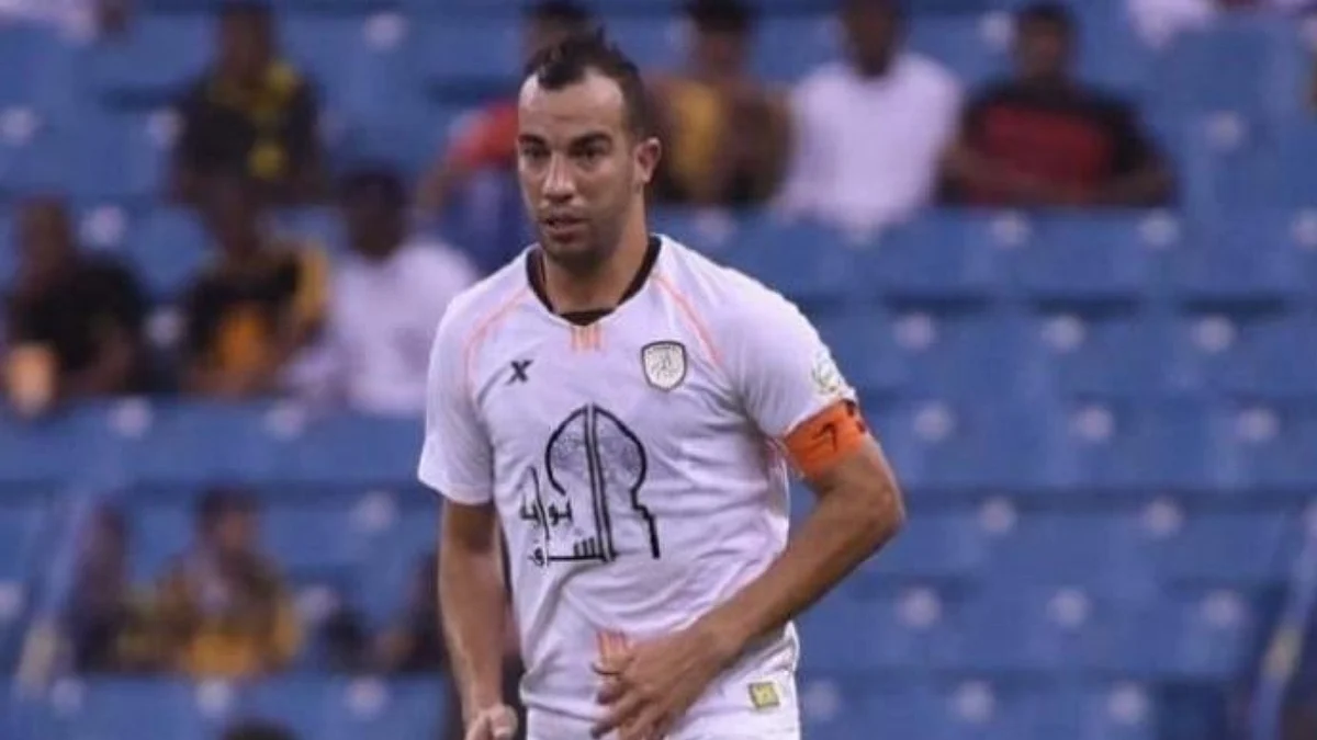 رئيس الشباب: الأهلي لن يتعاقد مع بلعمري إلا بموافقتنا وبمقابل ماديّ كبير