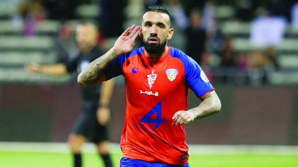 الرائد يقترب من دعم هجومه بضم الهداف السابق لدوري المحترفين