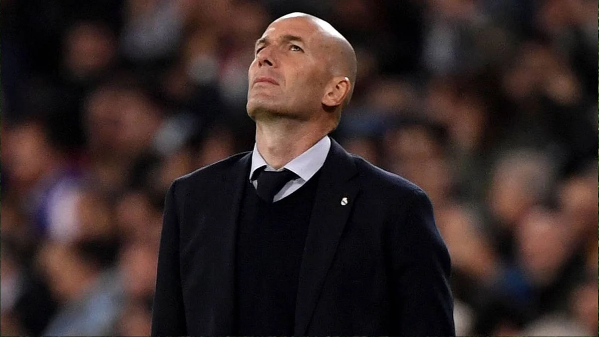 ريال مدريد يفتقد خدمات زيدان أمام ألافيس بسبب فيروس كورونا