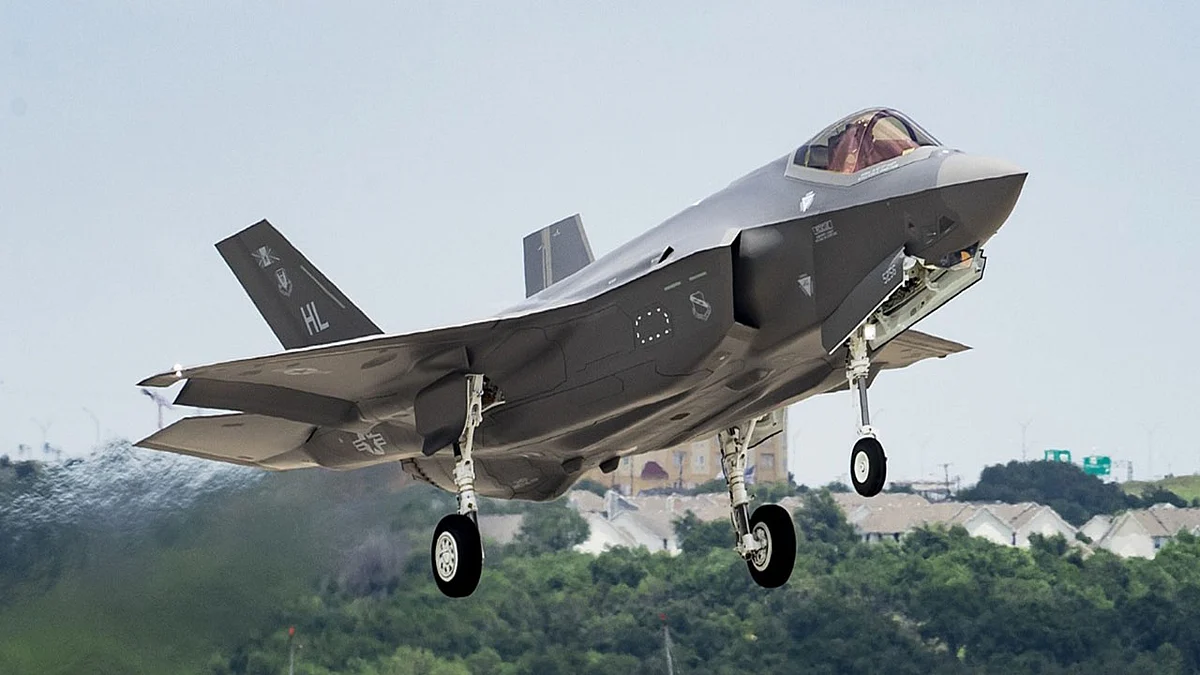 ترامب يصادق رسميًا على بيع طائرات F35 للإمارات