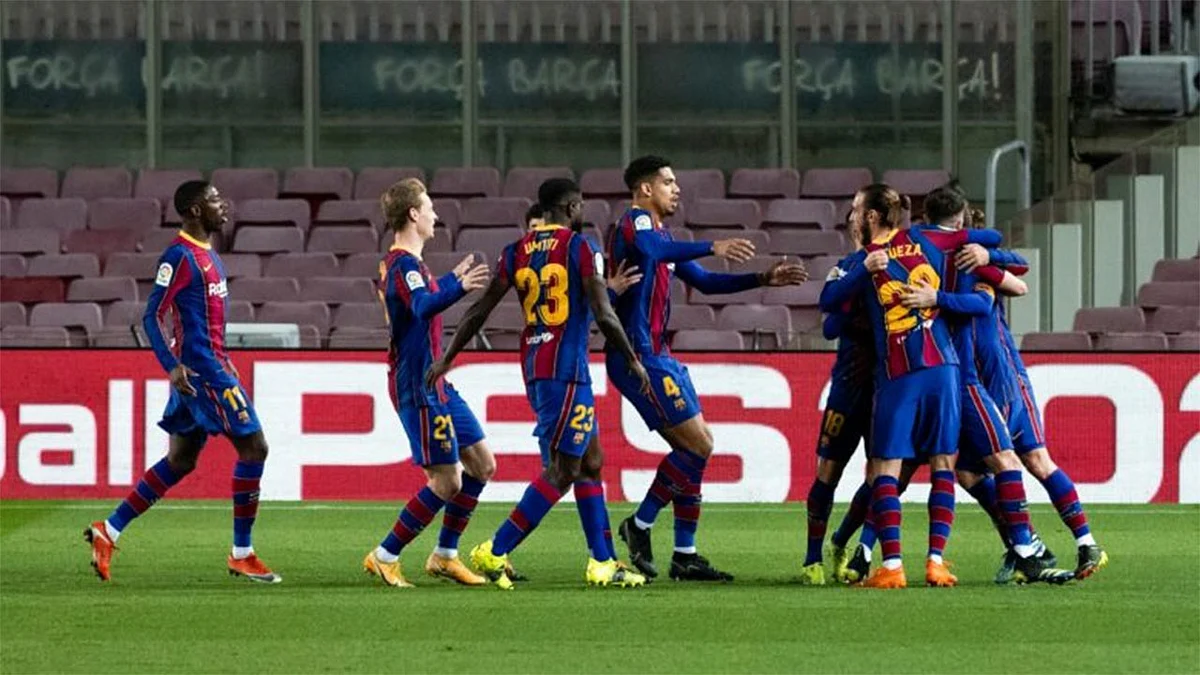 سيناريو مثير.. برشلونة يحبط مفاجأة غرناطة ويتأهل للمربع الذهبي بكأس ملك إسبانيا