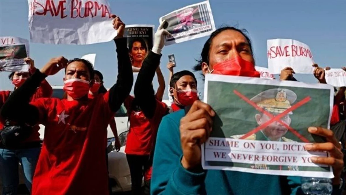 دعوات لإضراب عام احتجاجًا على الانقلاب العسكري في ميانمار