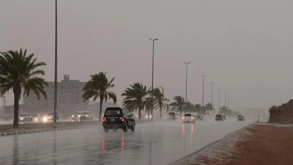 أمطار رعدية تُسبق برياح نشطة على عدة مناطق