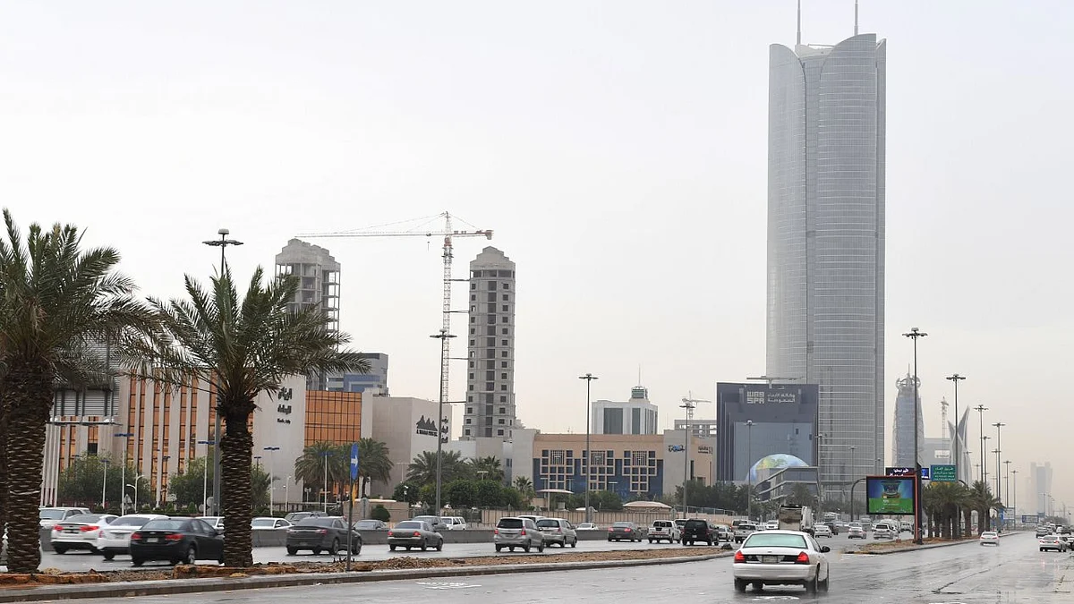 الحصيني: أمطار متفرقة ونشاط للرياح وارتفاع في الحرارة.. خلال ساعات