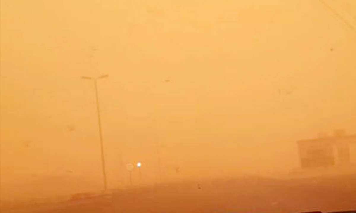 عواصف رملية على الرياض.. ساعات من انعدام الرؤية الأفقية