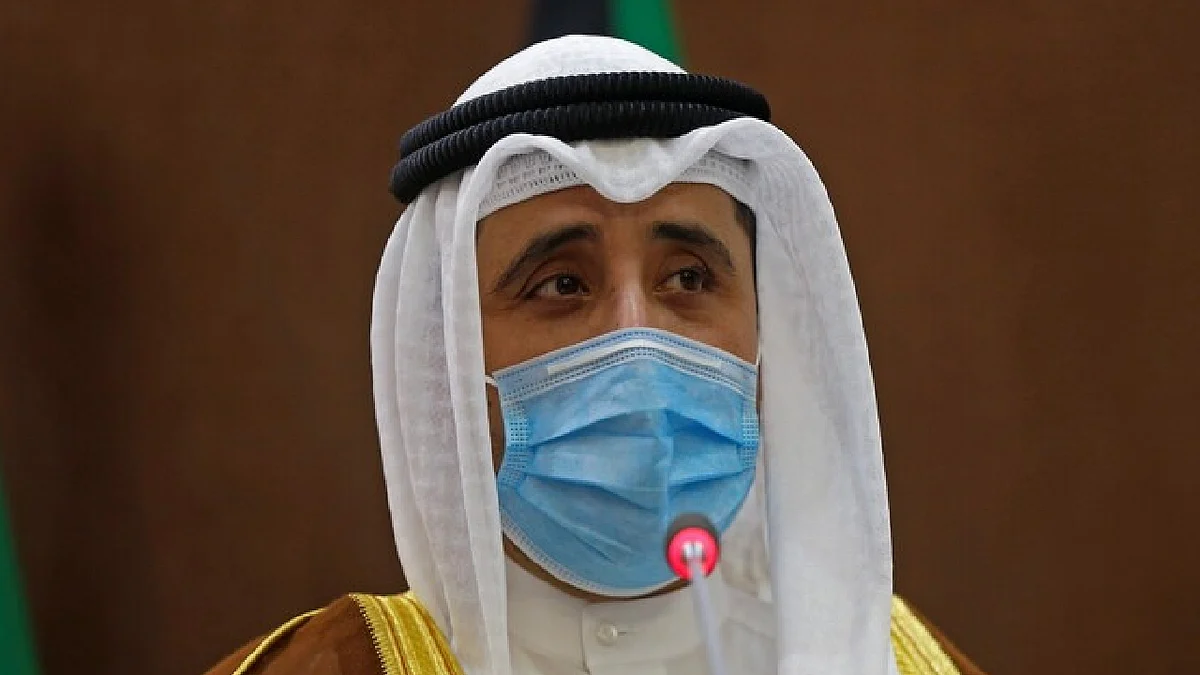وزير خارجية الكويت يدخل حجرًا صحيًّا بعد لقائه رئيس وزراء باكستان