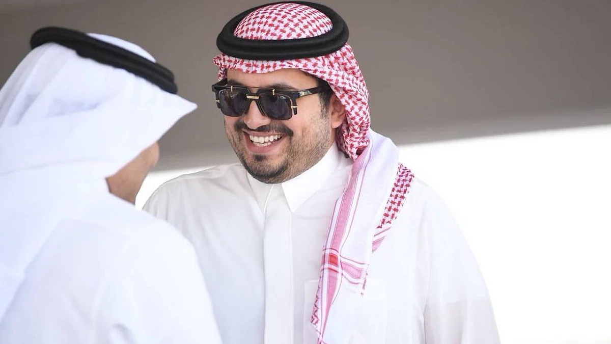 الأمير فهد بن جلوي يلتقي نائب رئيس «أولمبية جزر القمر»