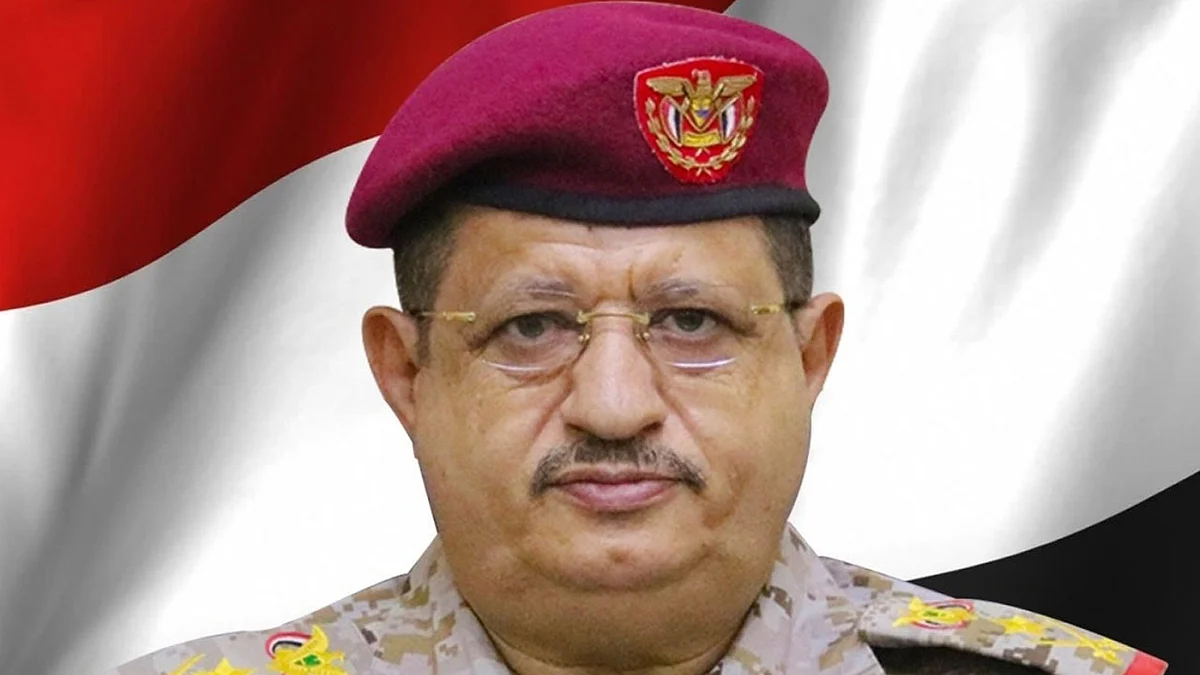 وزير الدفاع اليمني: سنضحي حتى نعيد صنعاء من يد الفرس