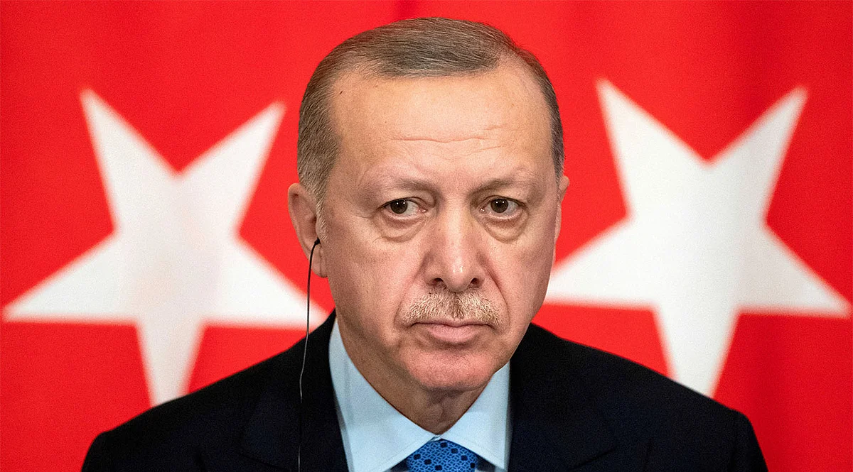 أردوغان يواصل مطاردة خصومة ومعارضيه بعنف.. وتركيا على شفا الانهيار