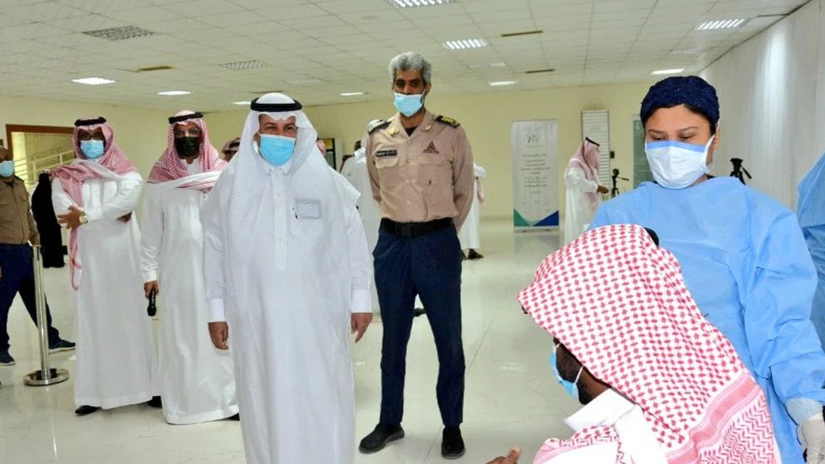 بالصور.. تدشين مبادرة تطعيم منسوبي التعليم بلفاح كورونا في الرياض