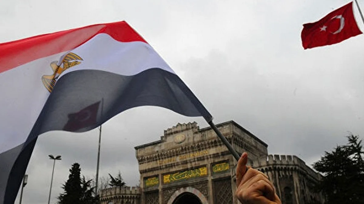 مصر تعلِّق محادثات تطبيع العلاقات مع تركيا.. ومصادر تكشف الأسباب