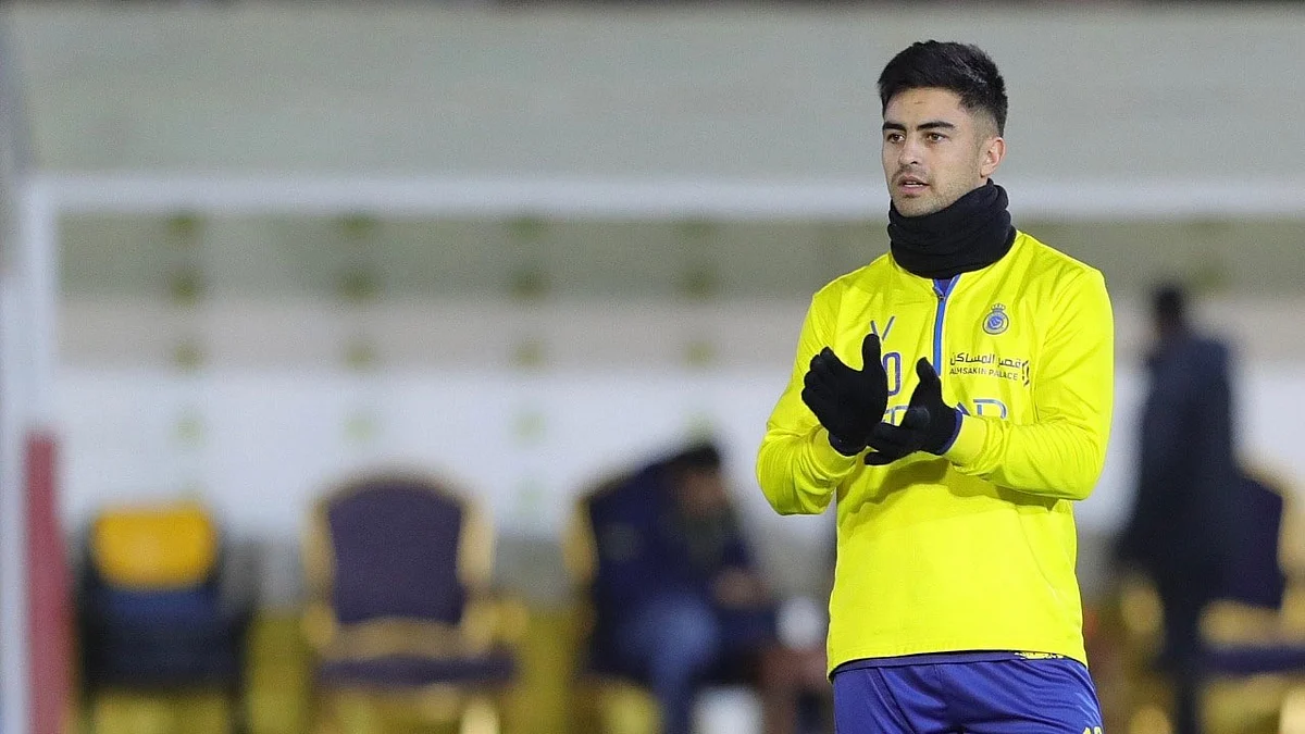 النصر يكشف عن آخر تطورات إصابة بيتي مارتينيز.. والأرجنتيني يطير إلى برشلونة