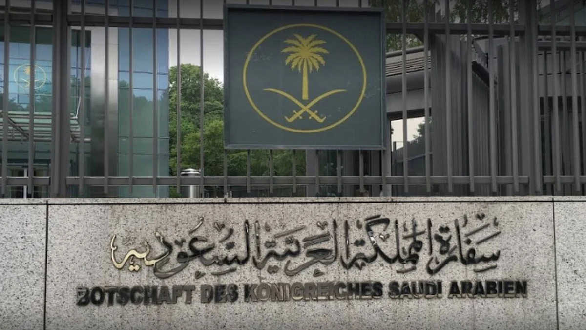 السفارة بالقاهرة تنفي فرض رسوم على الراغبين في السفر إلى مصر