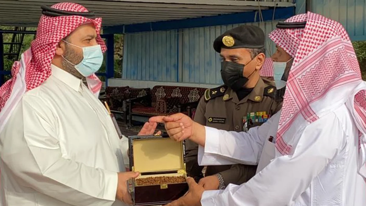 محافظ الداير يدشن متجرًا إلكترونيًّا لتسويق البن الخولاني