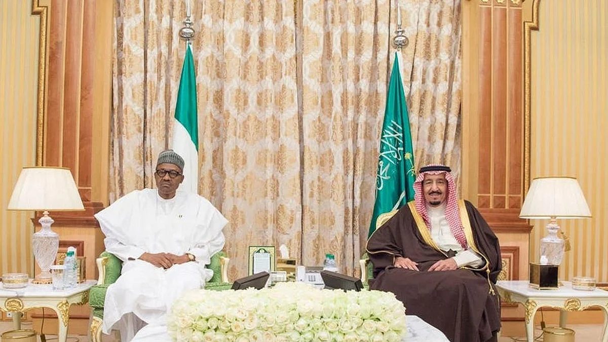 خادم الحرمين الشريفين يتلقى اتصالًا هاتفيًّا من الرئيس النيجيري