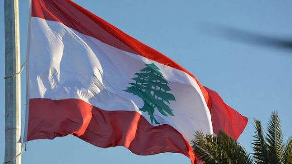 لبنان يواجه شبح العزلة عن العالم بعد تهديدات بقطع الإنترنت