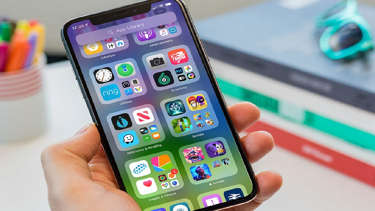 «أبل» أطلقته رسميًا.. ماذا نعرف عن « iOS 15»؟