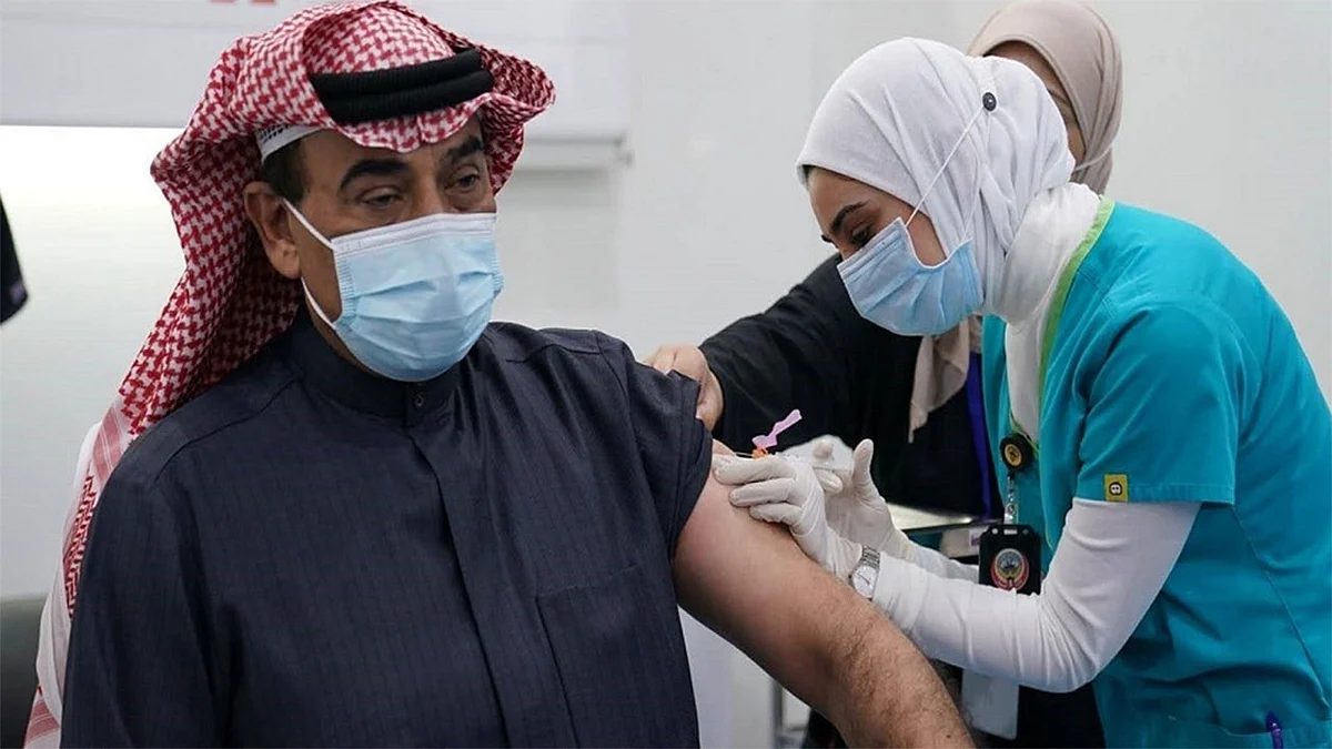صحيفة كويتية: العودة للحظر مستبعدة.. وتحدد سيناريوهات التعامل مع الجائحة