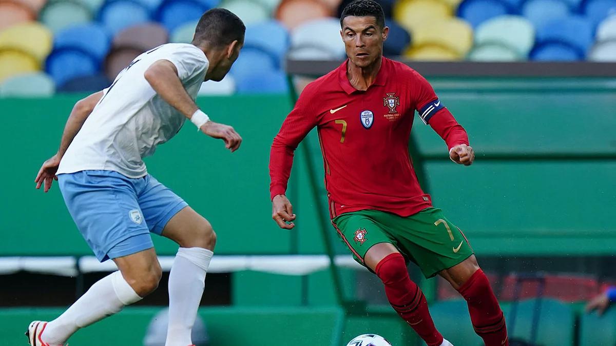 رونالدو يختار بين لقب «يورو 2020» والأرقام القياسية