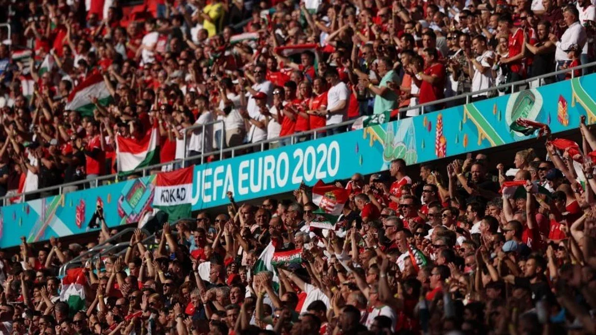 «يويفا» يدرس معاقبة منتخب المجر بسبب عنصرية جماهيره