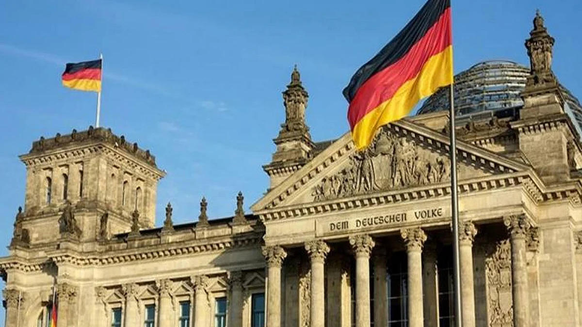الحكومة الألمانية تستدين 99.7 مليار يورو عام 2022