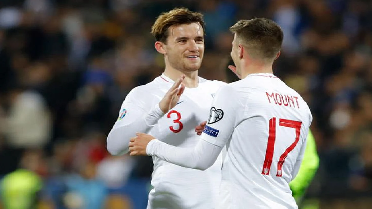 منتخب إنجلترا يُخضع مونت وبن شلويل للحجر الصحي