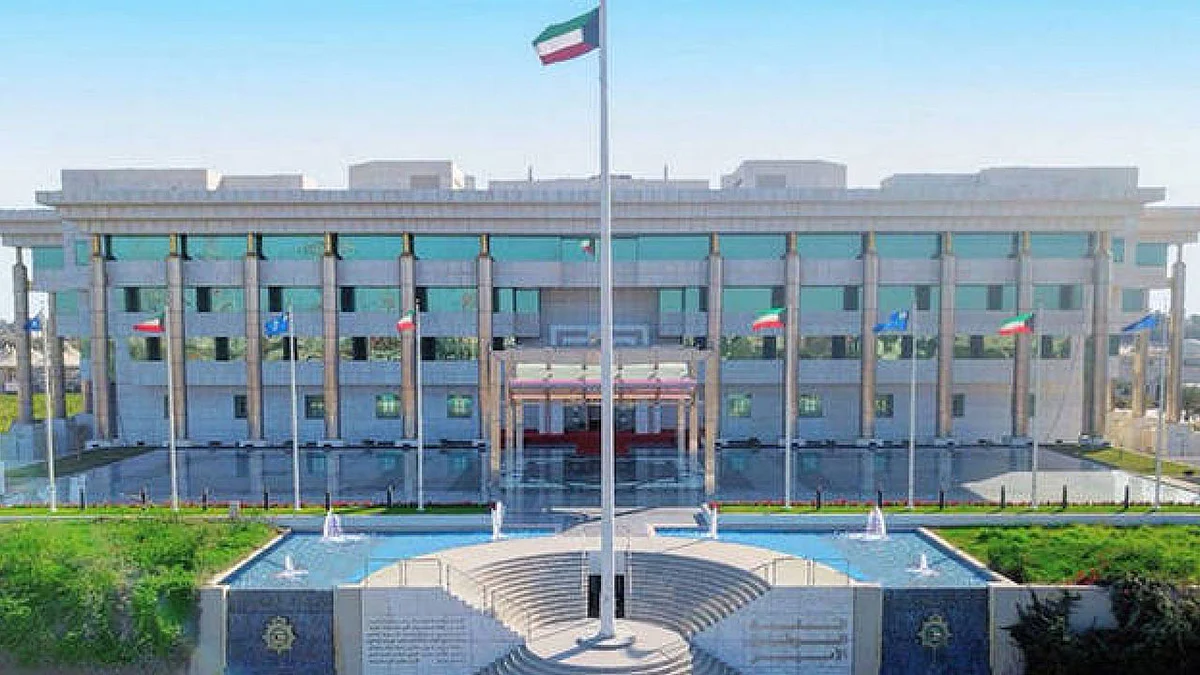 الداخلية الكويتية تنعي عبدالعزيز الرشيدي بعد جريمة «المهبولة»
