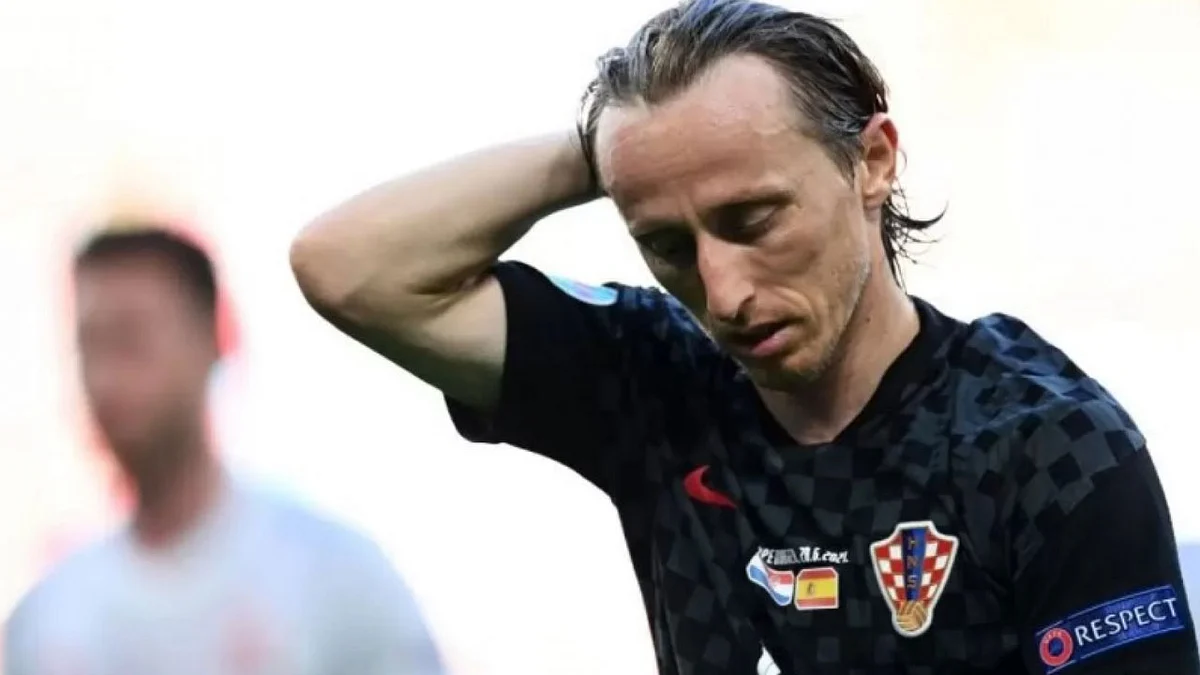 مودريتش يتجاهل حسم مصيره مع كرواتيا بعد وداع يورو 2020