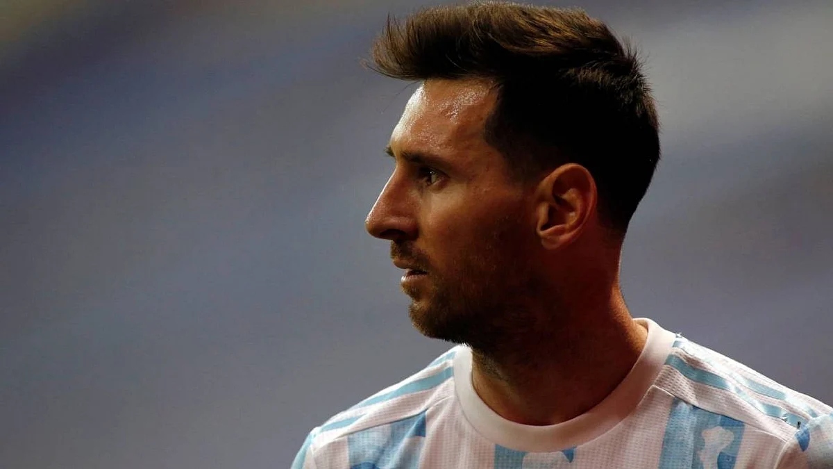 رئيس «الليجا» يطالب برشلونة ببيع لاعبيه حتى لا يفقد ميسي