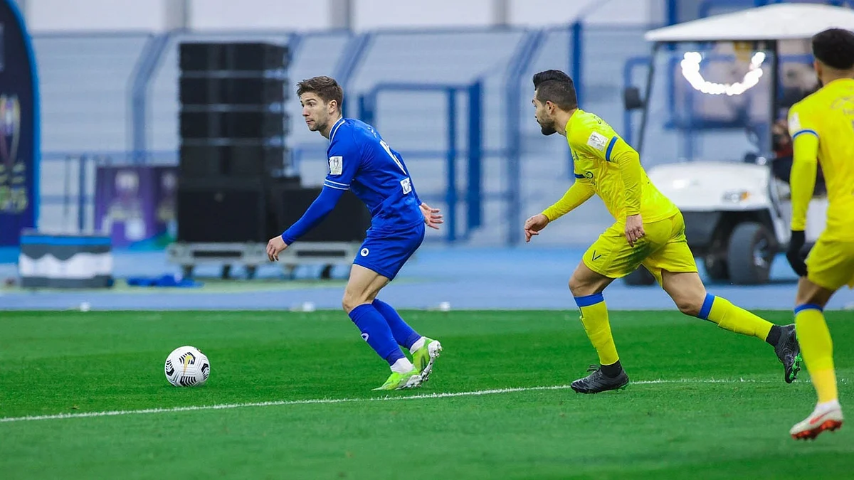 صدام بين الهلال والنصر في الجولة الثامنة من دوري المحترفين