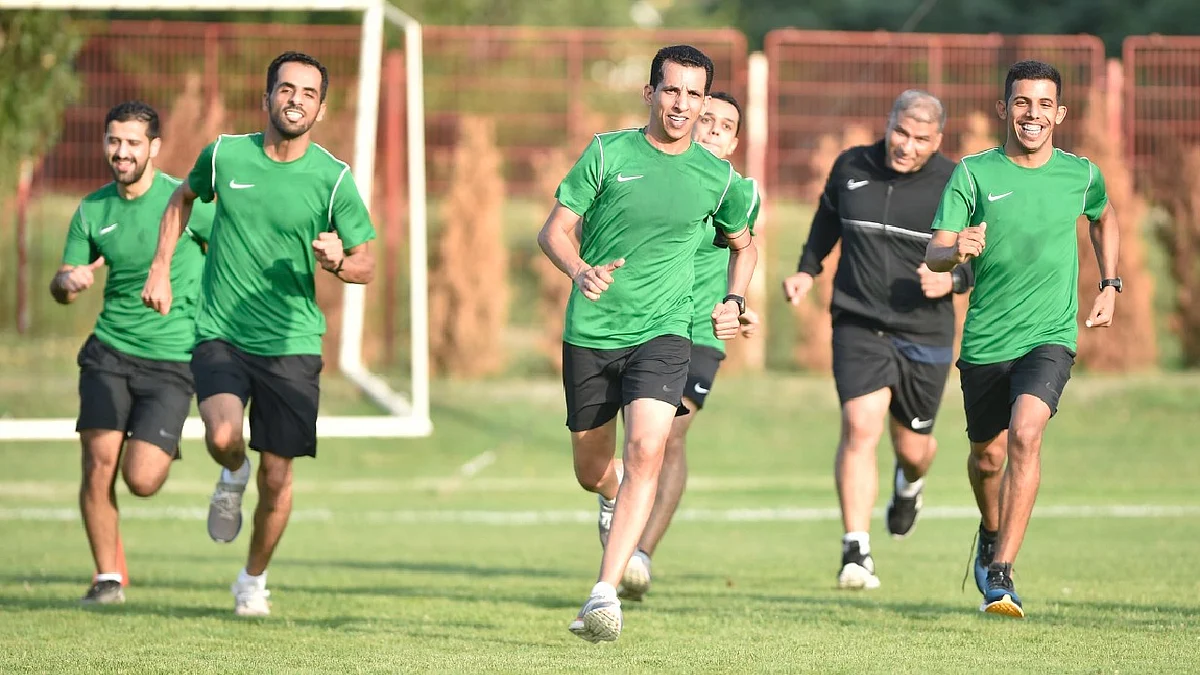 بالصور.. أشغال شاقة لحكام الدوري السعودي في معسكر صربيا