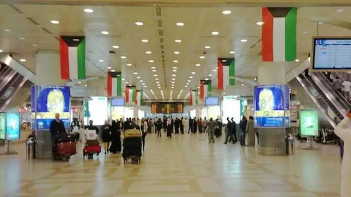 الكويت تبدأ استقبال المسافرين المحصنين من غير مواطنيها