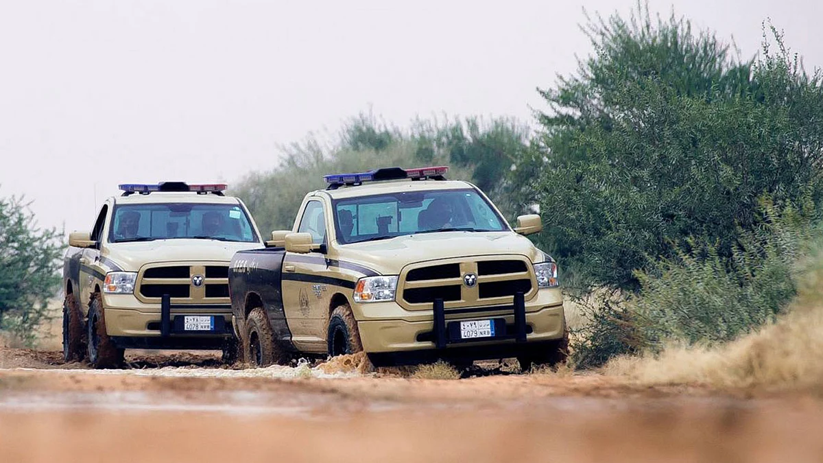 مقيم يقطع الأشجار ويحولها إلى فحم قبل ضبطه في مكة