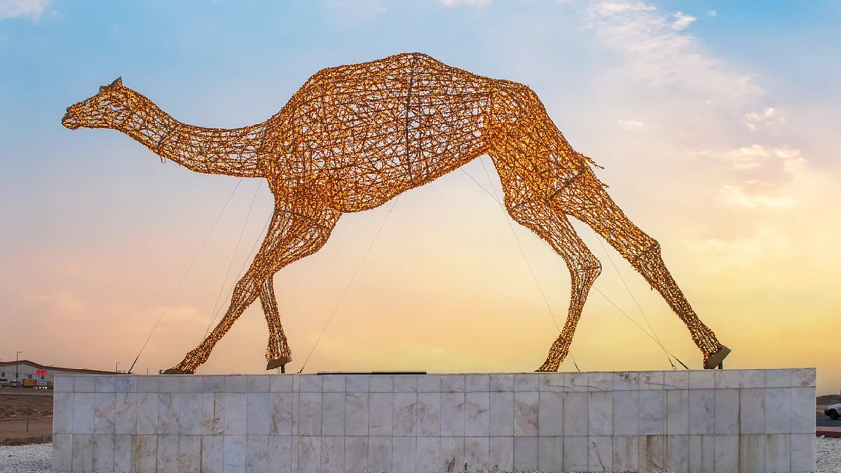 الطائف تستقبل أكبر مجسم للهجن في العالم يحتوي على 51 ألف مصباح