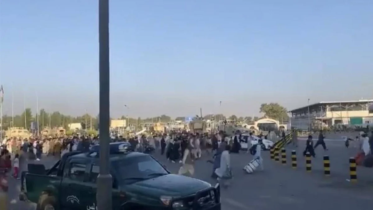 بالفيديو.. الرعب يجتاح كابول بعد سيطرة طالبان على العاصمة