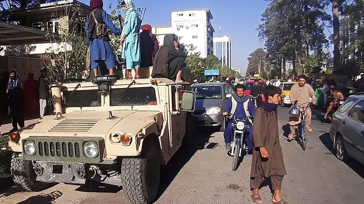 مسؤول في طالبان: 90% من المباني الحكومية تحت سيطرتنا