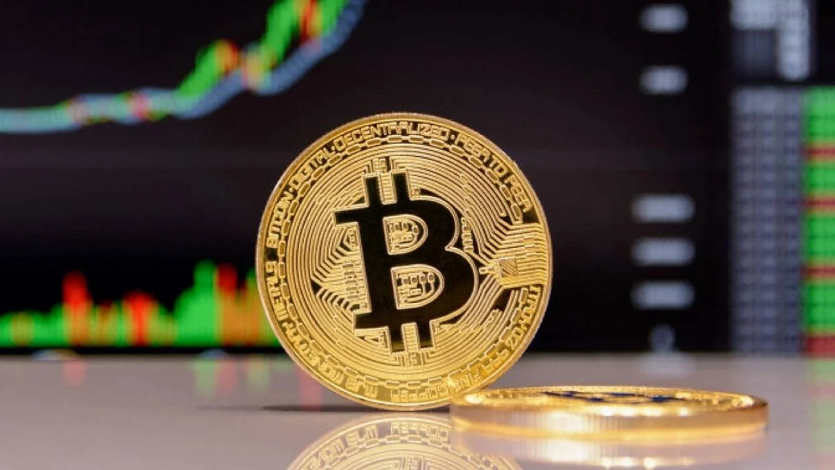 ارتفاع «بيتكوين» إلى 50 ألف دولار لأول مرة منذ مايو