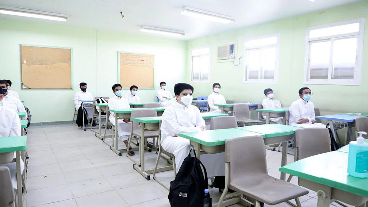 مدارس المدينة المنورة تستقبل الطلاب بعد توقّف لأكثر من عام بسبب كورونا