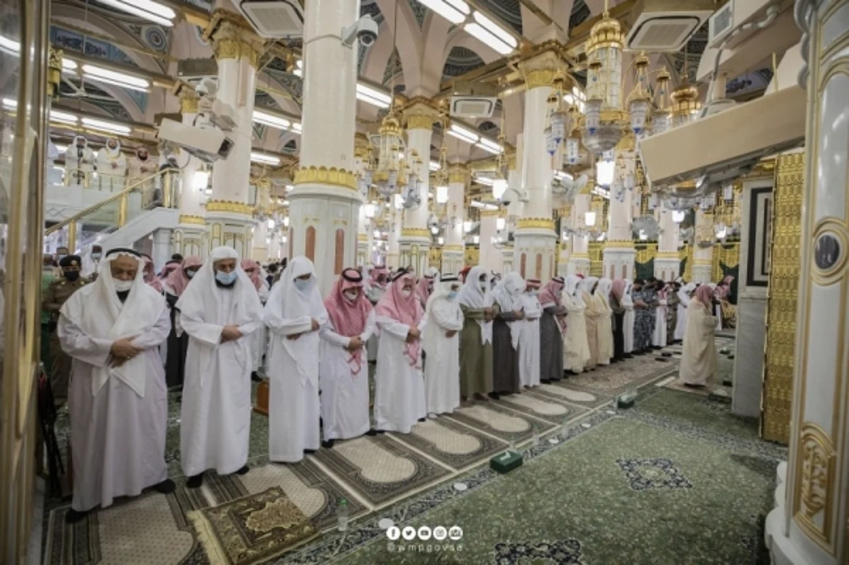 Old structure at Prophet’s Mosque opens for worshipers